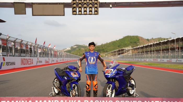 Fahmi Basam (Yamaha Yamalube LFN HP969 RCB Uma Proliner NHK SSS NGK RBT34 Navaro RT) : Juara nasional Sport 150cc.