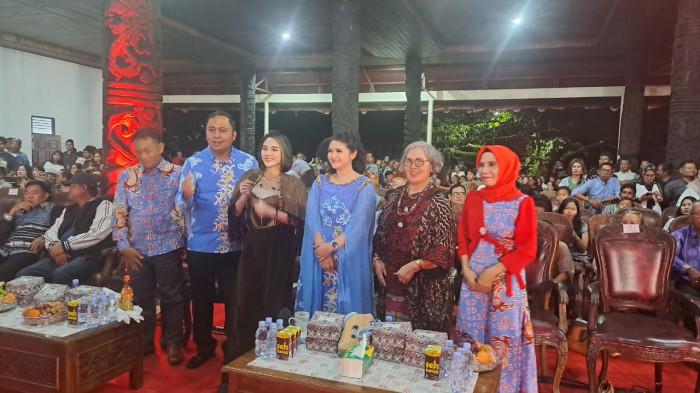 20251106_Bupati Kutai Barat Frederick Edwin mengungkapkan rasa syukur atas HUT ke-26 Kubar