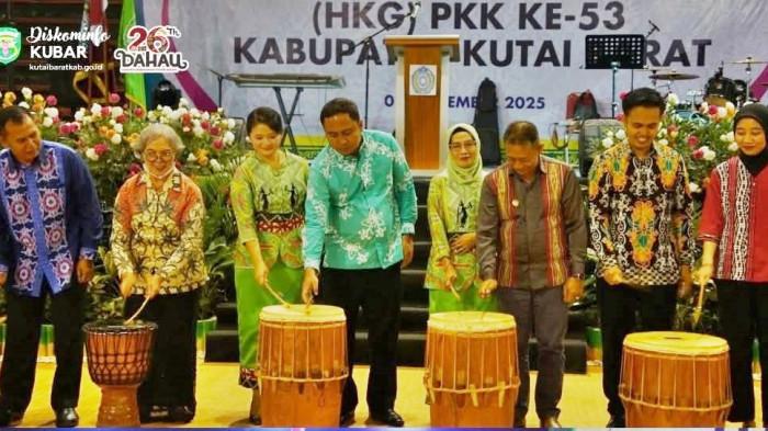 20251107_PKK Kutai Barat Rayakan Bersama Bupati