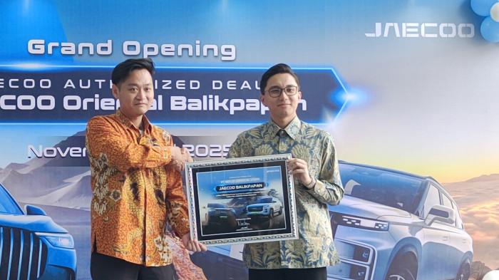 MOBIL JAECOO BALIKPAPAN - Peresmian Jaecoo Oriental Balikpapan yang terletak di kawasan MT Haryono No.30, Damai Baru, Balikpapan Selatan, Kota Balikpapan, Kalimantan Timur pada Sabtu (15/11/2025). Director Oriental Group, Tommy Katio berharap, kehadiran diler ini dapat memberikan pengalaman baru yang premium dan memuaskan bagi seluruh pelanggannya.
