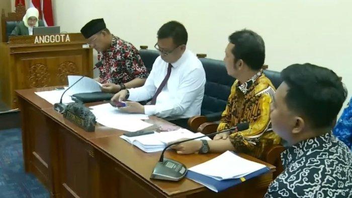 KPU Surakarta Musnahkan Arsip Ijazah Jokowi, Majelis Sidang KIP Cecar Alasannya