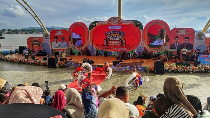 Yamaha Kaltim sukses menggelar event akbar bertajuk “Grebek Pasar Rame yang berkolaborasi dengan event spektakuler Pemerinta kota yaitu event Festival Mahakam 2025” di Teras Samarinda pada 21–23 November 2025.