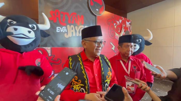 WACANA PERUBAHAN PILKADA - Sekretaris Jenderal DPP PDI Perjuangan, Hasto Kristiyanto, menyampaikan bahwa partainya tengah melakukan kajian mendalam terhadap wacana perubahan mekanisme Pilkada tersebut. Ini disampaikan dalam Konferda dan Konfercab DPD PDI Perjuangan Kaltim yang digelar di Hotel Novotel Balikpapan, Senin (8/12/2025). 