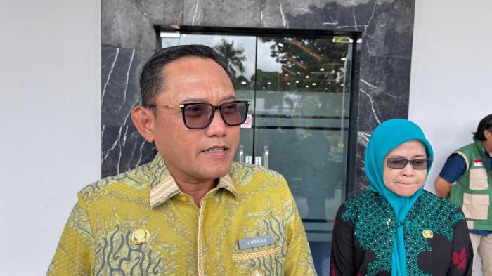 PEMILIHAN KEPALA DAERAH - Ketua DPD Partai Gerindra Kalimantan Timur, Seno Aji yang juga menjabat sebagai Wakil Gubernur Kaltim saat ditemui usai menghadiri kegiatan di Aula Kantor Dinas Pemuda dan Olahraga Kaltim. Jumat (12/12/2025). (TRIBUNKALTIM.CO/RAYNALDI PASKALIS)