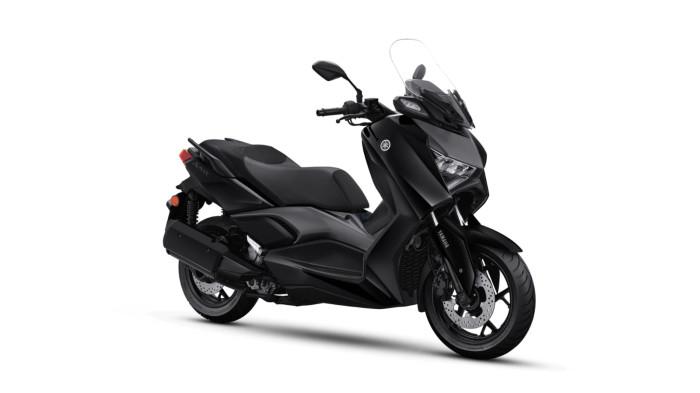 Yamaha XMAX Connected Warna Metallic Black