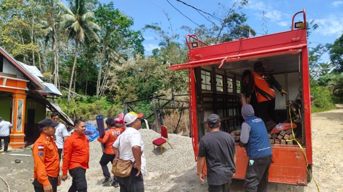 20260121_BPBD PPU Tolong Korban Kebakaran Sepaku