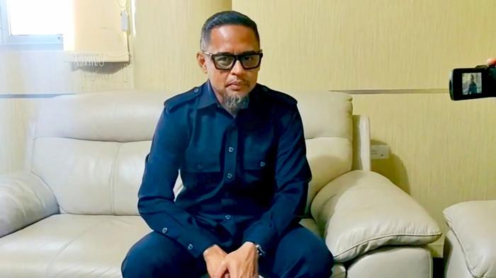 TEMUAN BPK - Wakil Ketua I DPRD Kabupaten Paser, Zulkifli Kaharuddin, saat menerangkan terkait hasil Rapat Kerja yang dilakukan bersama sejumlah OPD di Ruang Rapat Bapekat, Sekretariat DPRD Paser, Senin (26/1/2026). Raker tersebut membahas tindak lanjut LHP BPK terkait efektivitas manajemen aset Pemkab Paser. (TRIBUNKALTIM.CO/SYAIFULLAH IBRAHIM).