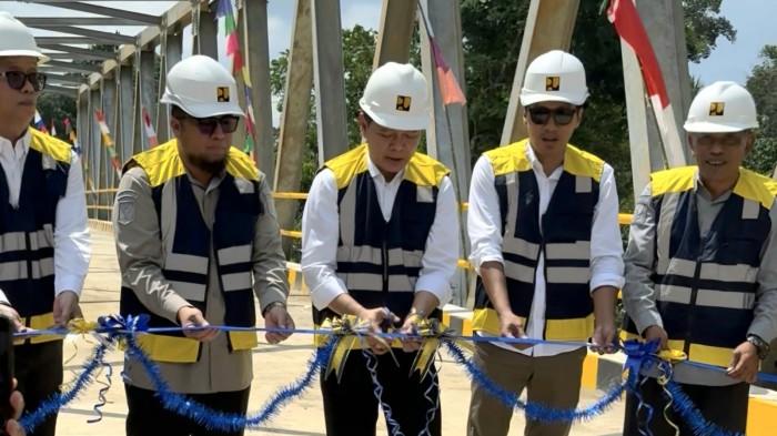 Jembatan Sei Kasungai, Desa Rantau Buta, Kecamatan Batu Sopang, Kabupaten Paser, Provinsi Kalimantan Timur