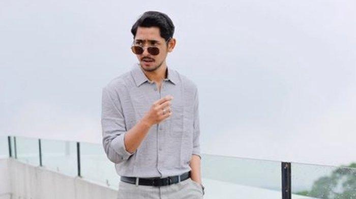 Ketiduran di Depan Presiden Jokowi, Arya Saloka Tutupi Malu dengan Pura-pura Khusyuk Berdoa