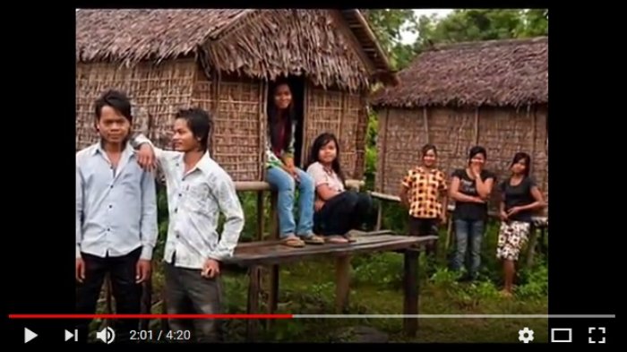 Menelusuri Tradisi Ayah Bangunkan Bilik Bercinta Bagi Anak Perempuannya untuk Bersama Laki-laki