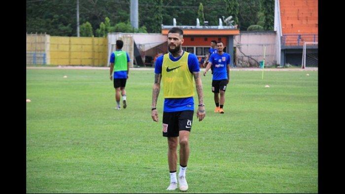 Pemain Belakang Borneo FC, Diego Michiels Ungkap Rencana Pernikahannya, Ini Sosok Calon Istrinya