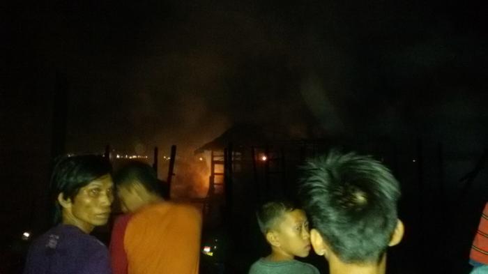 BREAKING NEWS - Tiga Bangunan di Kampung 79 Ludes Terbakar