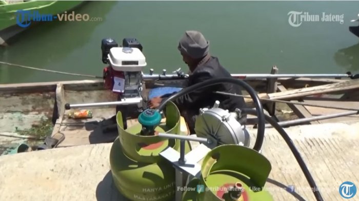 VIDEO - Wow Nelayan ini Gunakan Bahan Bakar Elpiji 3kg Untuk Melaut Bisa Untuk 4 Hari