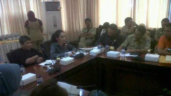 Rieke Diah Pitaloka Geram Dicuekin Kadisnaker Balikpapan