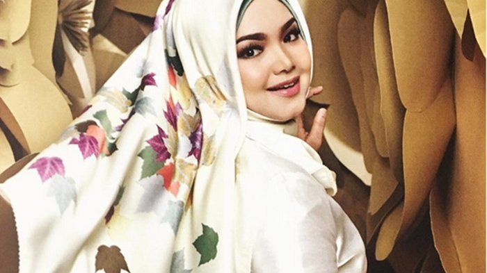 Perang Komentar di Medsos soal Bendera Terbalik Tambah Panas, Siti Nurhaliza Ikutan Berkicau