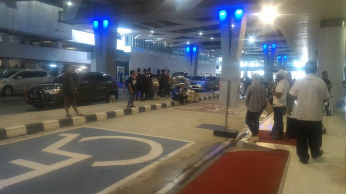 BREAKING NEWS - Ini Situasi Bandara SAMS Saat Hujan turun
