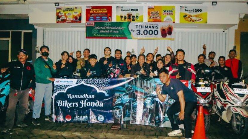 Astra Motor Kaltim 1 Bagikan Makan Sahur Bersama Komunitas dan Gathering