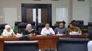09102025_RDP_Komisi_IV_dengan_Disnakertrans__4_JPG.jpg