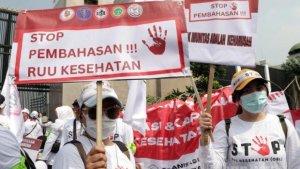 20230608_demo-ruu-kesehatan-omnibus-law.jpg