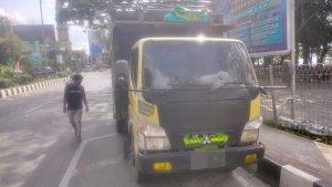 20230805_Dishub-Samarinda-berhasil-mengamankan-sopir-truk-yang-viral.jpg