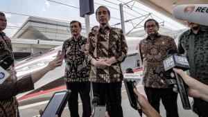 20231006_Jokowi-resmikan-kereta-cepat_utang-KCJB-dan-bayarnya.jpg