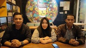 20231027_Rina-Zainun-tengah-dan-Tim-Kuasa-Hukum-TRC-PPA-Kaltim-Sudirman-kanan.jpg