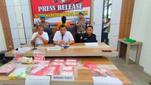 20231123_-Subdit-I-Direktorat-Reserse-Narkoba-Polda-Kaltim-berhasil-menangkap-pelaku-sabu.jpg