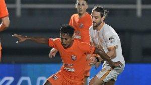 20231125_Pemain-Perak-FC-Kewalahan-pada-Borneo-FC.jpg