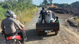 20240213_Akses-yang-sulit-tidak-menyurutkan-KPPS-Bantuas-Kota-Samarinda.jpg