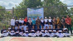 20240215_Ketua-TP-PKK-PPU-Linda-Romauli-Siregar-saat-menghadiri-Bakti-Sosial-SLP-di-SMP-Negeri-5-PPU.jpg