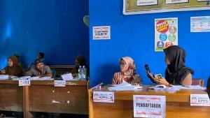 20240216-KPPS-yang-bekerja-saat-pemilu-2024-kemarin.jpg
