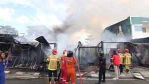 20240406_Kebakaran-di-Sungai-Ampal-Balikpapan-Kaltim.jpg