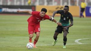20240602_Pesepak-bola-Timnas-Indonesia-Ragnar-Oratmangoen-1.jpg