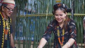 20241204_Ketua-Sementara-DPRD-Mahulu-Devung-Paran.jpg