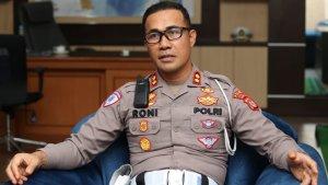 20250103_Wadirlantas-Polda-Kaltim-AKBP-Roni-Mustofa-saat-memberikan-keterangan-pers.jpg