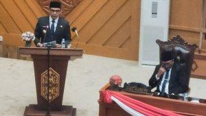 20250305_Wali-Kota-Andi-Harun-memberikan-sambutan-saat-rapat-paripurna.jpg
