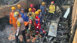 20250506Kebakaran-hebat-melanda-kawasan-padat-penduduk-di-Karang-Jati-Balikpapan.jpg
