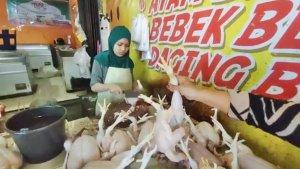 20250707_Jual-Daging-Ayam-di-Balikpapan-2025.jpg