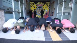 20250802-Sujud-syukur-suasana-haru-narapidana.jpg