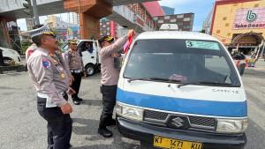 20250807-bagi-bendera.jpg
