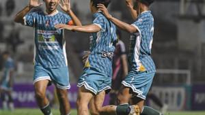 20250916_Tiga-pemain-Tanjung-Laut-Indah-merayakan-gol-perdana-di-Pupuk-Kaltim-Cup-2025.jpg
