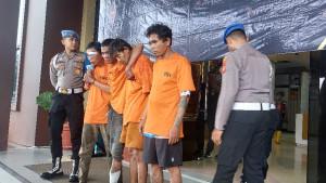 20250917_-Polsek-Samarinda-Kota-berhasil-meringkus-komplotan-pencuri-spesialis-rumah-kosong.jpg