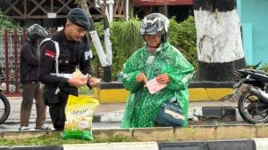 20250918_Gerakan-Pangan-Murah-Brimob-Kaltim.jpg