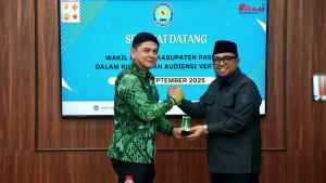 20250926-Wakil-Bupati-Wabup-Kabupaten-Paser-Ikhwan-Antasari.jpg