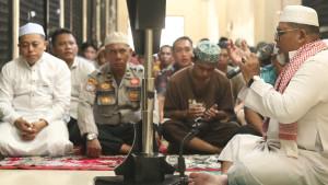 20250926_Tahanan-Rutan-Polresta-Balikpapan-berkesempatan-melaksanakan-salat-Jumat-berjamaah.jpg