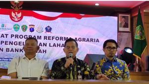 20250929_-Anggota-DPRD-PPU-Bijak-Ilhamdani-apresiasi-respons-Bank-Tanah.jpg