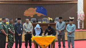 20250930_DPRD-Berau-menyetujui-Raperda-APBD-Perubahan-2025.jpg
