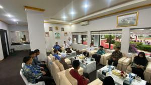 20250930_Peserta-Musabaqah-Qiraatil-Kutub-MQK-saat-audiensi-bersama-Wakil-Walikota-Balikpapan.jpg