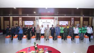 20251001_Alumni-Akpol-1990-menyalurkan-3000-paket-bantuan-sosial-di-Balikpapan.jpg