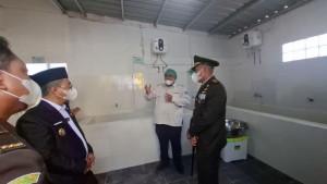 20251001_Dandim-0909Kutim-Letkol-Arh-Ragil-Setyo-Yulianto-meninjau-SPPG-APT-Pranoto.jpg